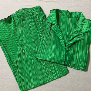 Women’s Green Two-Piece Set